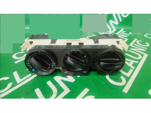 bontott RENAULT CLIO IV Bal hátsó Ajtó (Üres lemez)