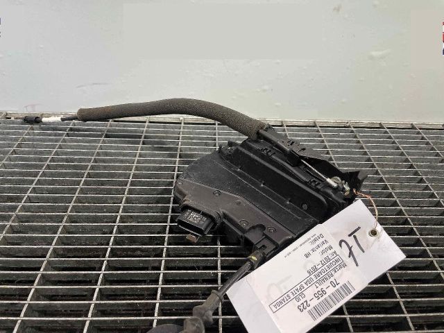 bontott RENAULT CLIO IV Bal hátsó Ajtózár