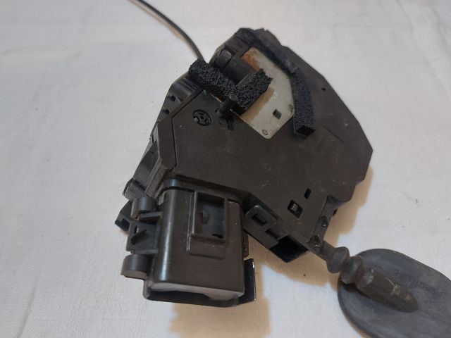 bontott RENAULT CLIO IV Bal hátsó Ajtózár