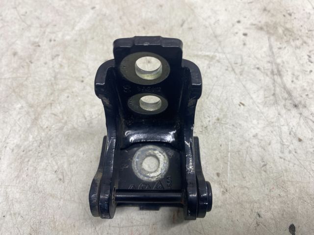 bontott RENAULT CLIO IV Bal hátsó Alsó Zsanér