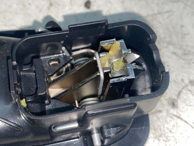 bontott RENAULT CLIO IV Bal hátsó Belső Kilincs