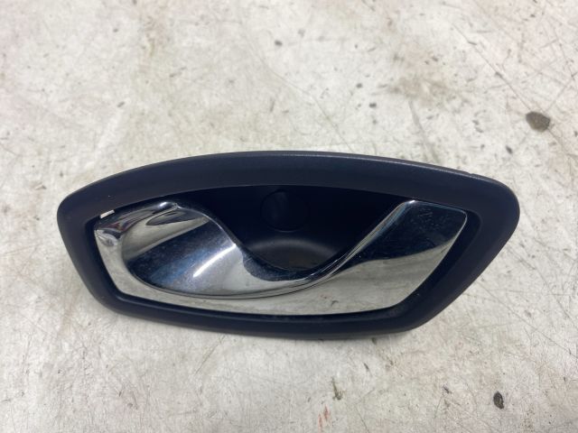 bontott RENAULT CLIO IV Bal hátsó Belső Kilincs