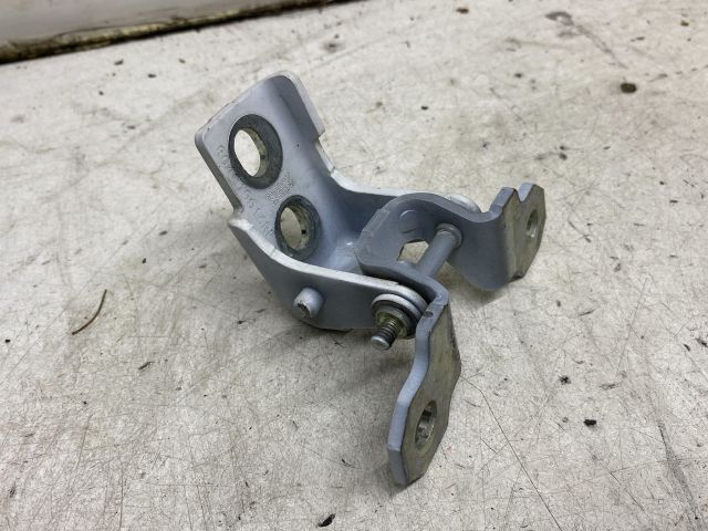 bontott RENAULT CLIO IV Bal hátsó Felső Zsanér