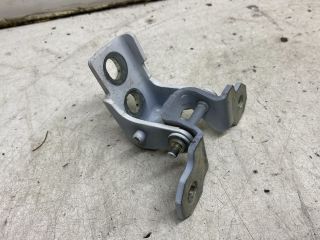 bontott RENAULT CLIO IV Bal hátsó Felső Zsanér