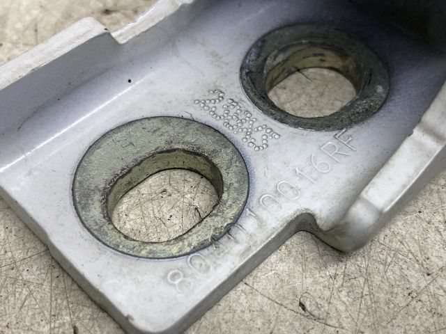 bontott RENAULT CLIO IV Bal hátsó Felső Zsanér