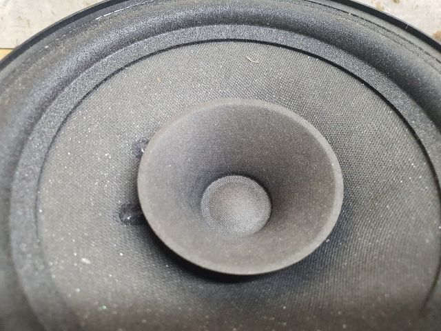 bontott RENAULT CLIO IV Bal hátsó Hangszóró