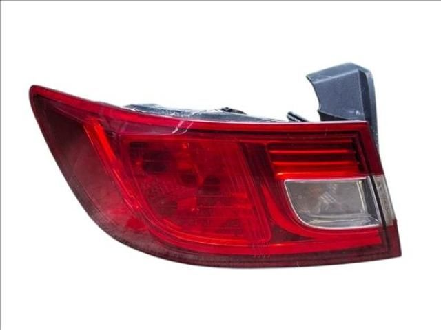 bontott RENAULT CLIO IV Bal Hátsó Lámpa