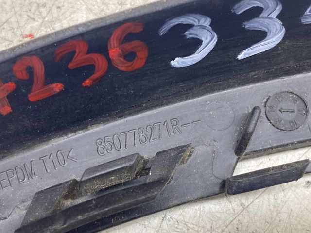 bontott RENAULT CLIO IV Bal hátsó Lökhárító Díszléc