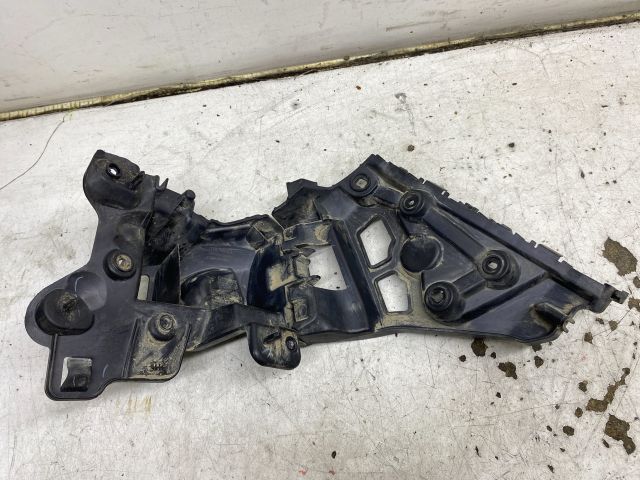 bontott RENAULT CLIO IV Bal hátsó Oldal Lökhárító Tartó (Műanyag)