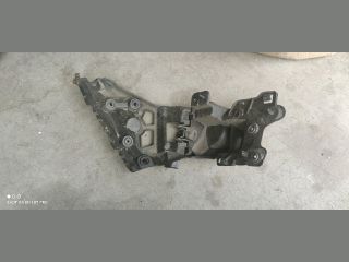 bontott RENAULT CLIO IV Bal hátsó Oldal Lökhárító Tartó (Műanyag)