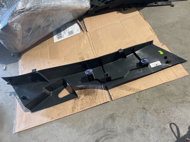 bontott RENAULT CLIO IV Bal hátsó Ülés melletti Kárpit