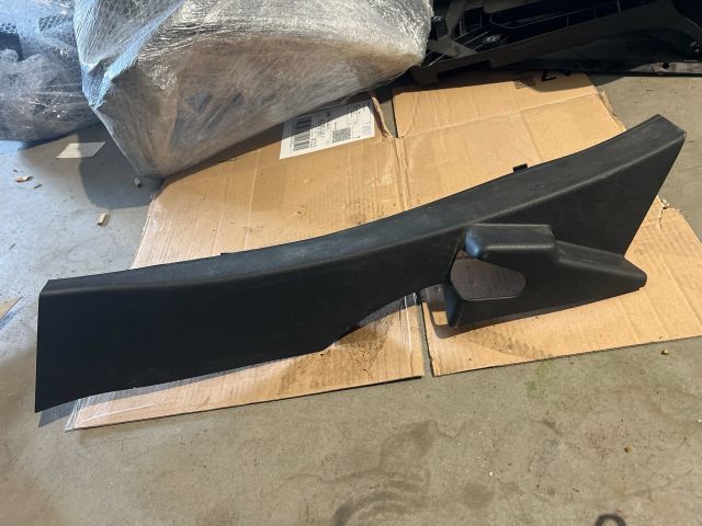 bontott RENAULT CLIO IV Bal hátsó Ülés melletti Kárpit