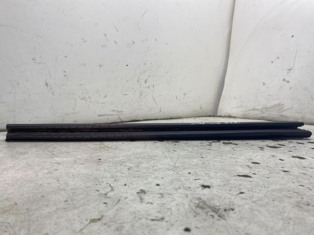 bontott RENAULT CLIO IV Bal hátsó Vízlehúzó Gumicsík