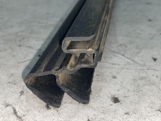 bontott RENAULT CLIO IV Bal hátsó Vízlehúzó Gumicsík