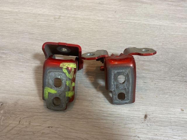 bontott RENAULT CLIO IV Bal hátsó Zsanér