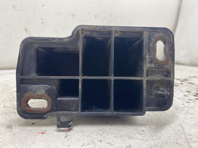 bontott RENAULT CLIO IV Bal Lökhárító Tartó Nyúlványvég