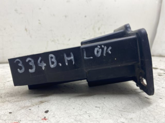 bontott RENAULT CLIO IV Bal Lökhárító Tartó Nyúlványvég