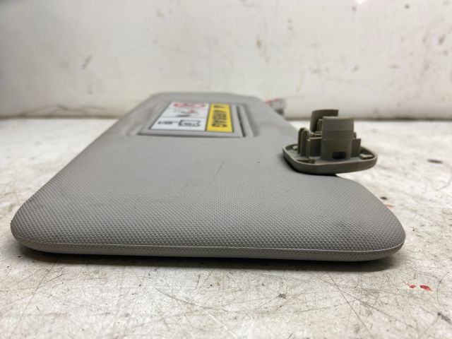 bontott RENAULT CLIO IV Bal Napellenző