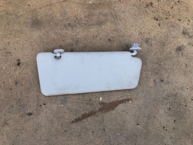 bontott RENAULT CLIO IV Bal Napellenző