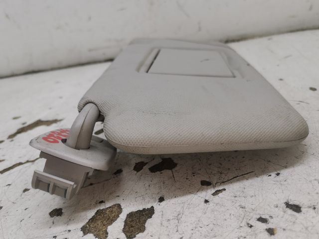 bontott RENAULT CLIO IV Bal Napellenző