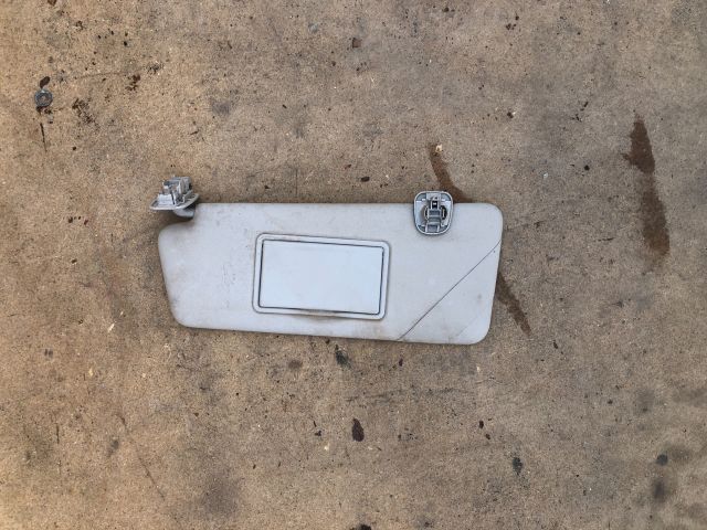 bontott RENAULT CLIO IV Bal Napellenző