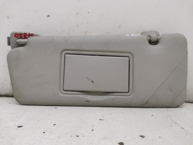 bontott RENAULT CLIO IV Bal Napellenző