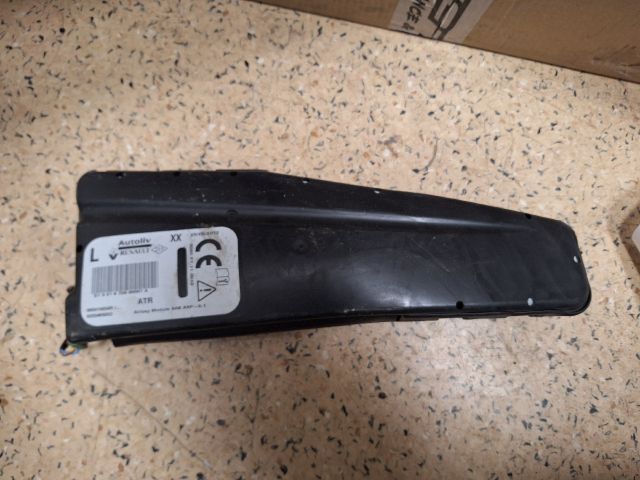 bontott RENAULT CLIO IV Bal Oldallégzsák