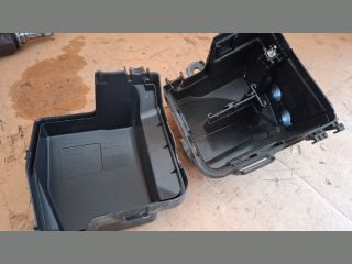 bontott RENAULT CLIO IV Biztosítéktábla Doboz