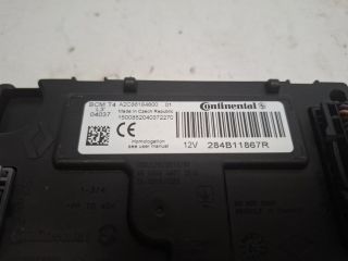 bontott RENAULT CLIO IV Biztosítéktábla Utastér