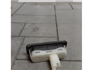 bontott RENAULT CLIO IV Csomagtér Nyitó Kar / Gomb