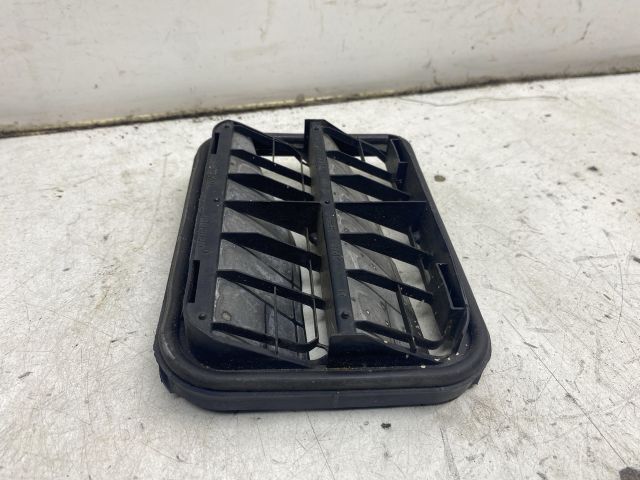 bontott RENAULT CLIO IV Csomagtér Szellőző Hátsó