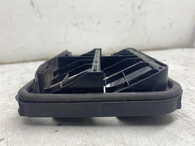 bontott RENAULT CLIO IV Csomagtér Szellőző Hátsó