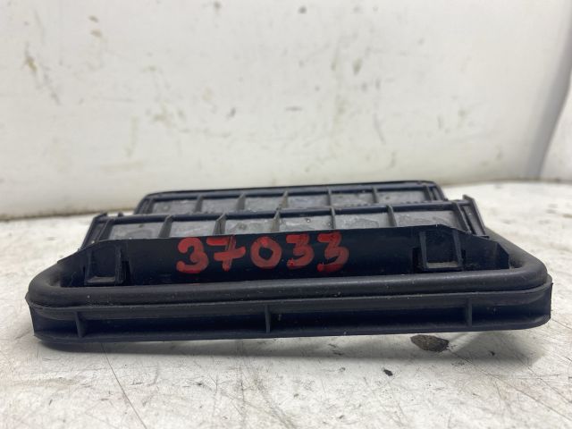 bontott RENAULT CLIO IV Csomagtér Szellőző Hátsó