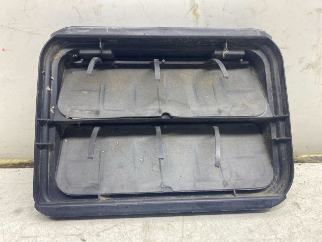 bontott RENAULT CLIO IV Csomagtér Szellőző Hátsó
