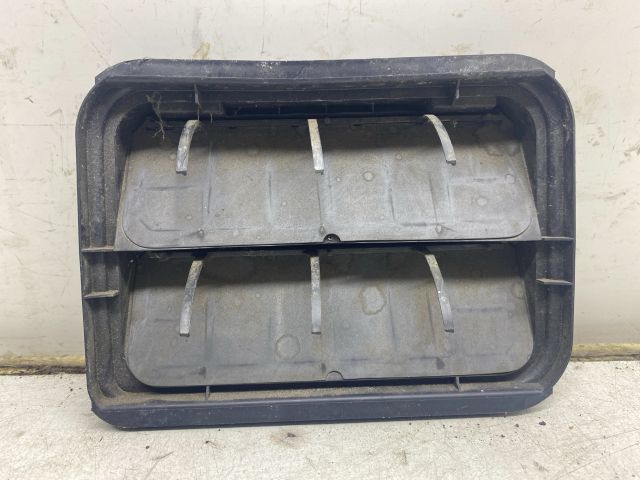 bontott RENAULT CLIO IV Csomagtér Szellőző Hátsó