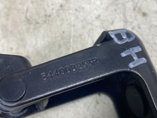 bontott RENAULT CLIO IV Csomagtérajtó Bal Zsanér