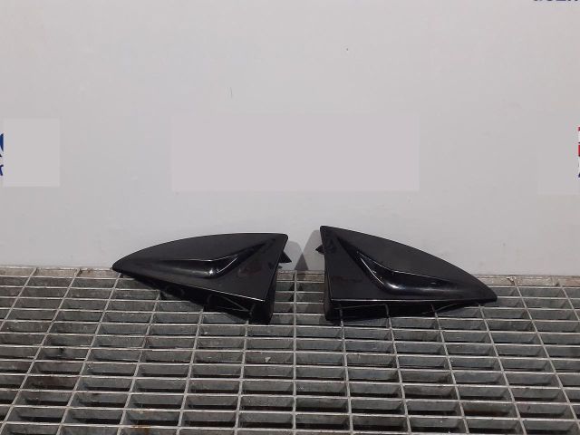 bontott RENAULT CLIO IV Csomagtérajtó Díszléc