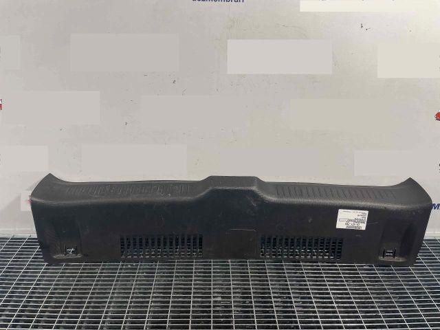 bontott RENAULT CLIO IV Csomagtérajtó Díszléc