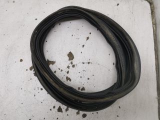 bontott RENAULT CLIO IV Csomagtérajtó Gumikéder