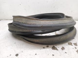 bontott RENAULT CLIO IV Csomagtérajtó Gumikéder