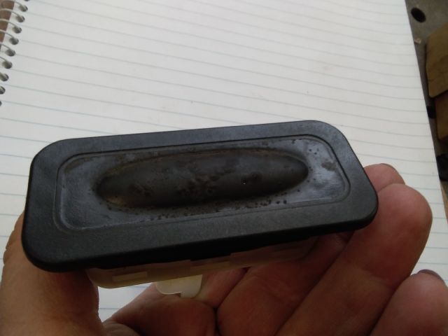 bontott RENAULT CLIO IV Csomagtérajtó Kilincs