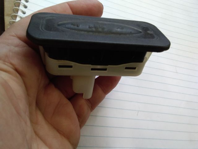 bontott RENAULT CLIO IV Csomagtérajtó Kilincs