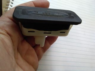 bontott RENAULT CLIO IV Csomagtérajtó Kilincs