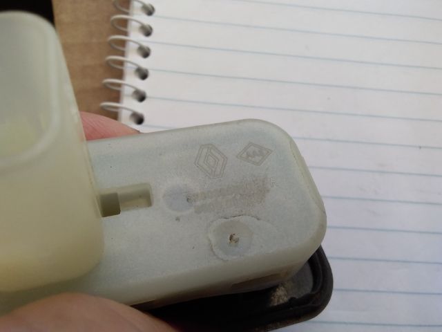 bontott RENAULT CLIO IV Csomagtérajtó Kilincs