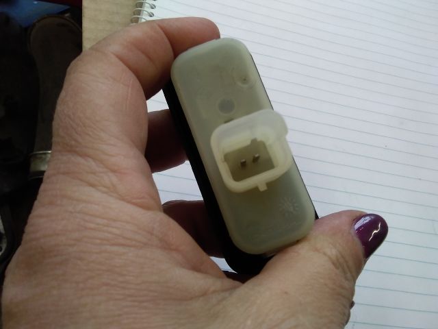 bontott RENAULT CLIO IV Csomagtérajtó Kilincs