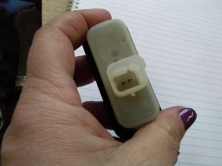 bontott RENAULT CLIO IV Csomagtérajtó Kilincs