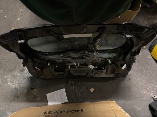 bontott RENAULT CLIO IV Csomagtérajtó (Részeivel)