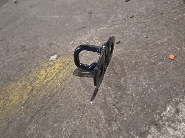 bontott RENAULT CLIO IV Csomagtérajtó Ütköző