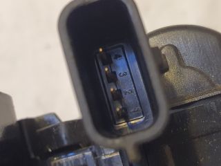 bontott RENAULT CLIO IV Csomagtérajtó Zárszerkezet