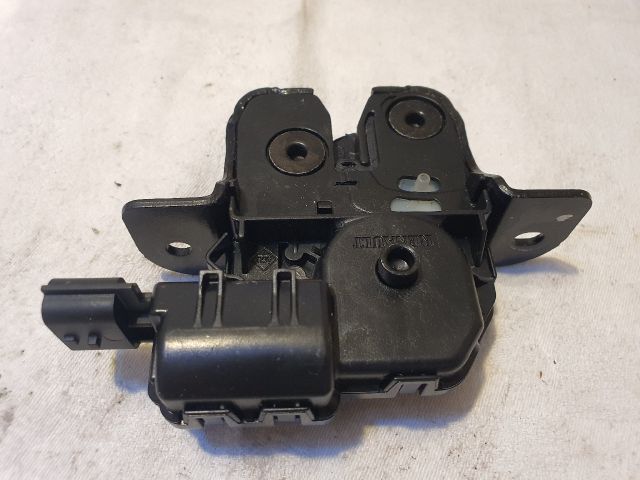 bontott RENAULT CLIO IV Csomagtérajtó Zárszerkezet